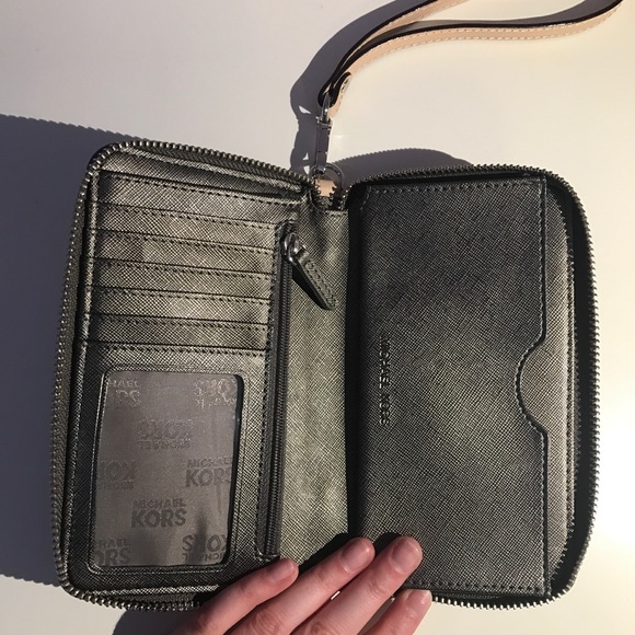 Michael Kors Metallic Wristlet - Picture 3 of 4